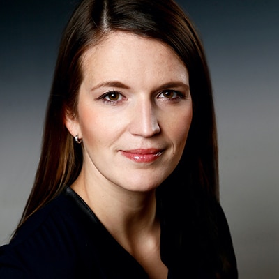 Angela Bauer
